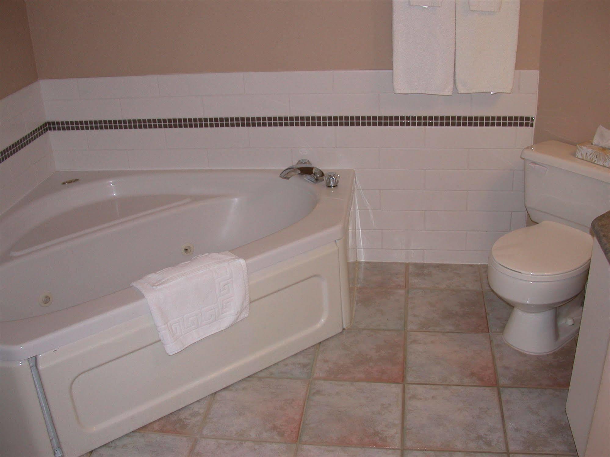 סידני The Cedarwood Inn & Suites מראה חיצוני תמונה